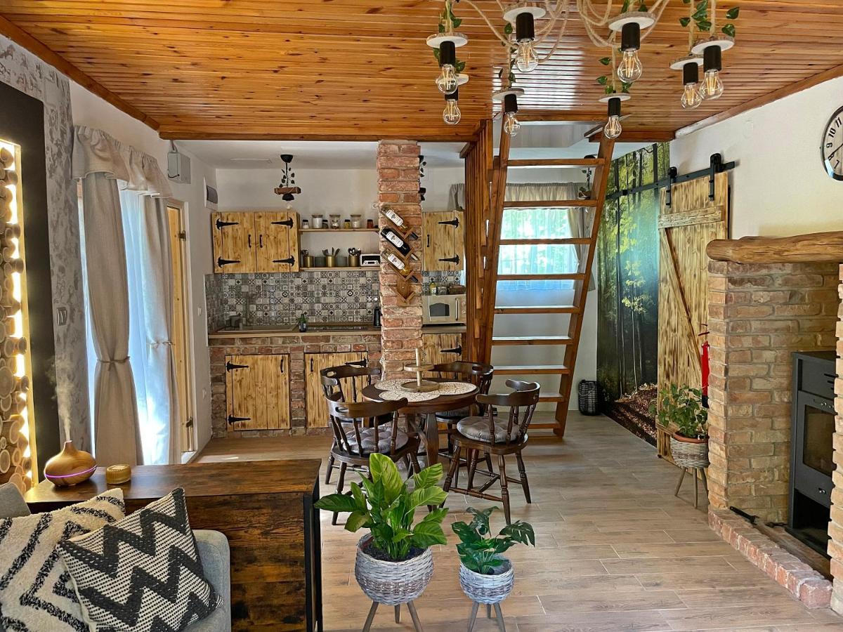 Cityside Cottage Еґер Екстер'єр фото