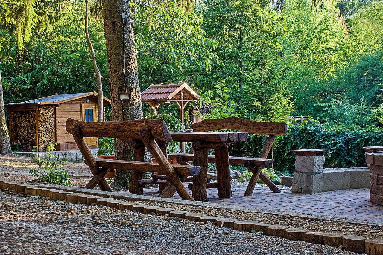Cityside Cottage Еґер Екстер'єр фото