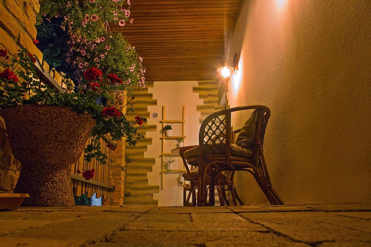 Cityside Cottage Еґер Екстер'єр фото